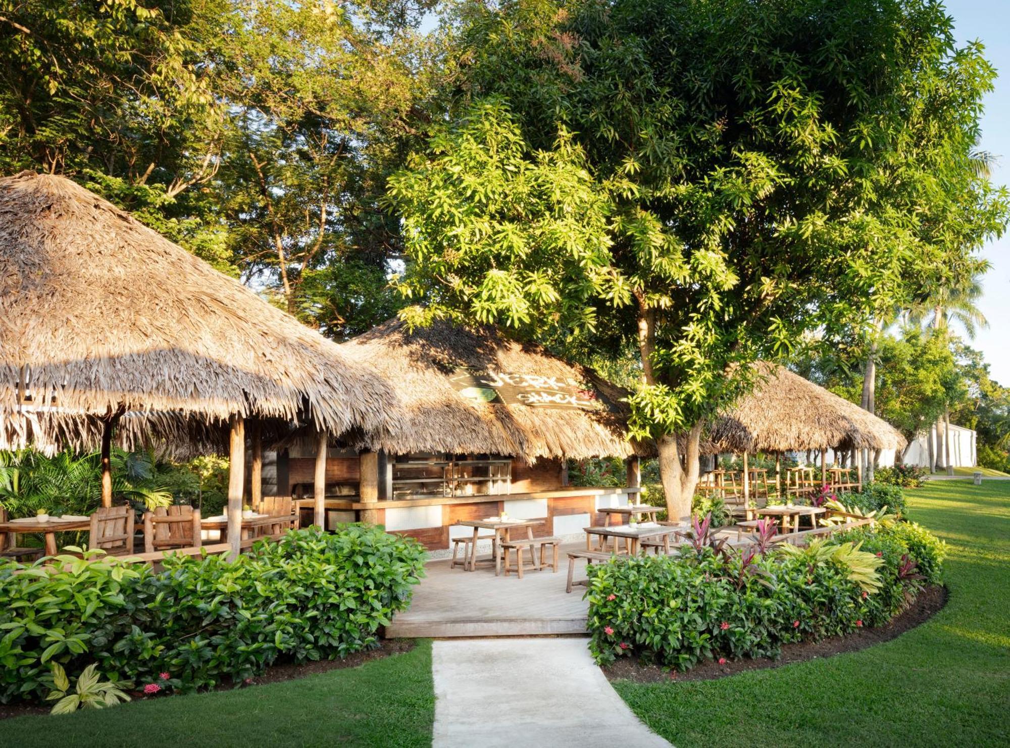 Sandals Ochi Beach All Inclusive Resort - Couples Only (Adults Only) Ocho Ríos Exterior foto