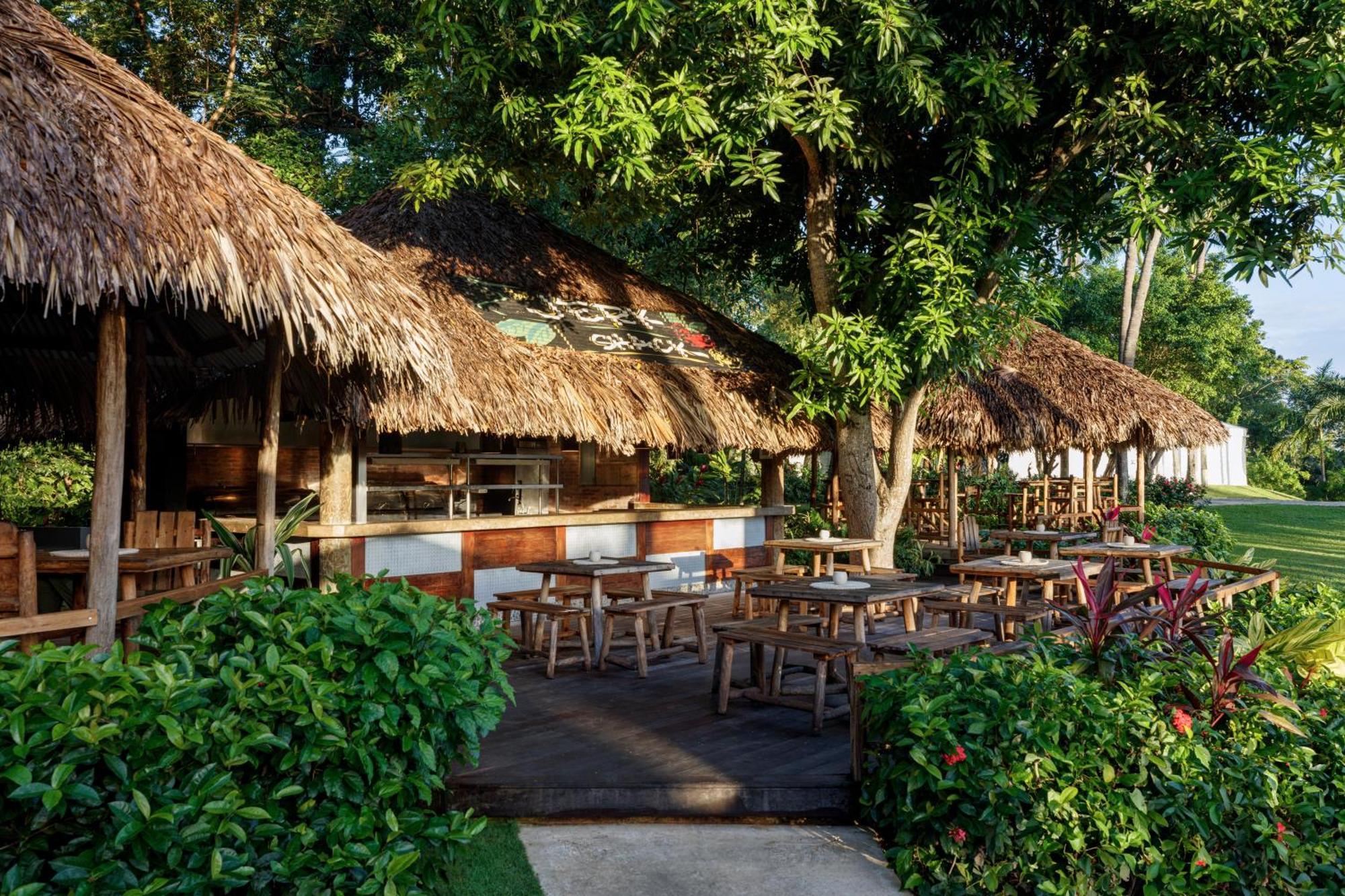 Sandals Ochi Beach All Inclusive Resort - Couples Only (Adults Only) Ocho Ríos Exterior foto